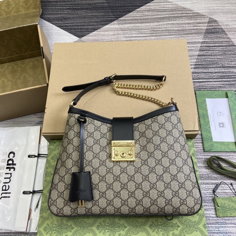 G*u*i shopping bags